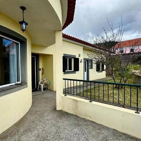 Δωμάτια σε οικογενειακή κατοικία Golden View Gaula